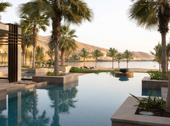 0012_Jumeirah Muscat Bay - Adults Only Pool - View Oman_Schoene Aussichten Tourisik